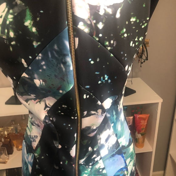 Jennifer Lopez sexy fitted dress size 8 - Picture 6 of 12